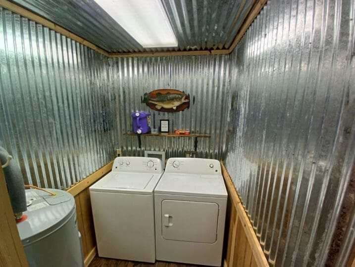 Old Gunstore Lodge - Norfork Arkansas