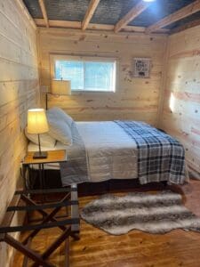 Photo of The Streamer Cabin in Norfork Arkansas offered by HighMountainRentals.comPhotos of The Streamer Cabin in Norfork Arkansas offered by HighMountainRentals.com of The Streamer Cabin in Norfork Arkansas offered by HighMountainRentals.com