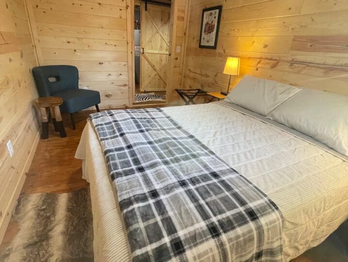 Photo of The Streamer Cabin in Norfork Arkansas offered by HighMountainRentals.comPhotos of The Streamer Cabin in Norfork Arkansas offered by HighMountainRentals.com of The Streamer Cabin in Norfork Arkansas offered by HighMountainRentals.com