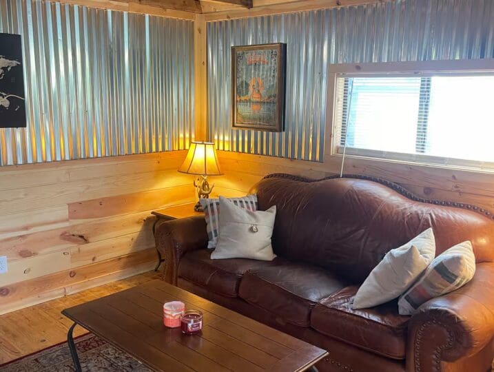 Photo of The Streamer Cabin in Norfork Arkansas offered by HighMountainRentals.comPhotos of The Streamer Cabin in Norfork Arkansas offered by HighMountainRentals.com of The Streamer Cabin in Norfork Arkansas offered by HighMountainRentals.com