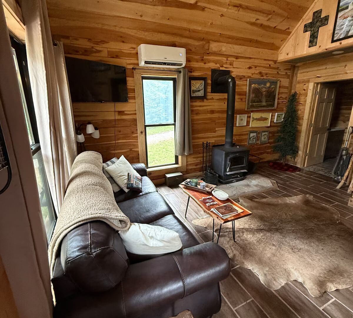 The Squirrels Nest Rental property by HighMountainRentals.com